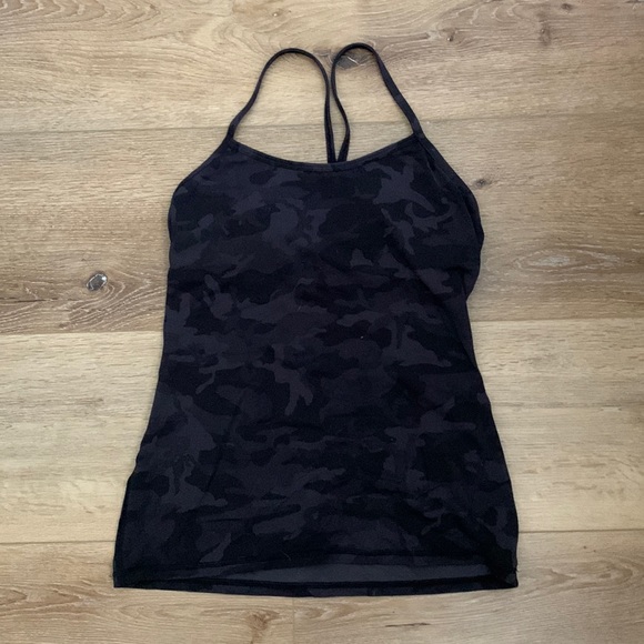 lululemon athletica Tops - Lululemon Camo Power Y Tank (size 6)
